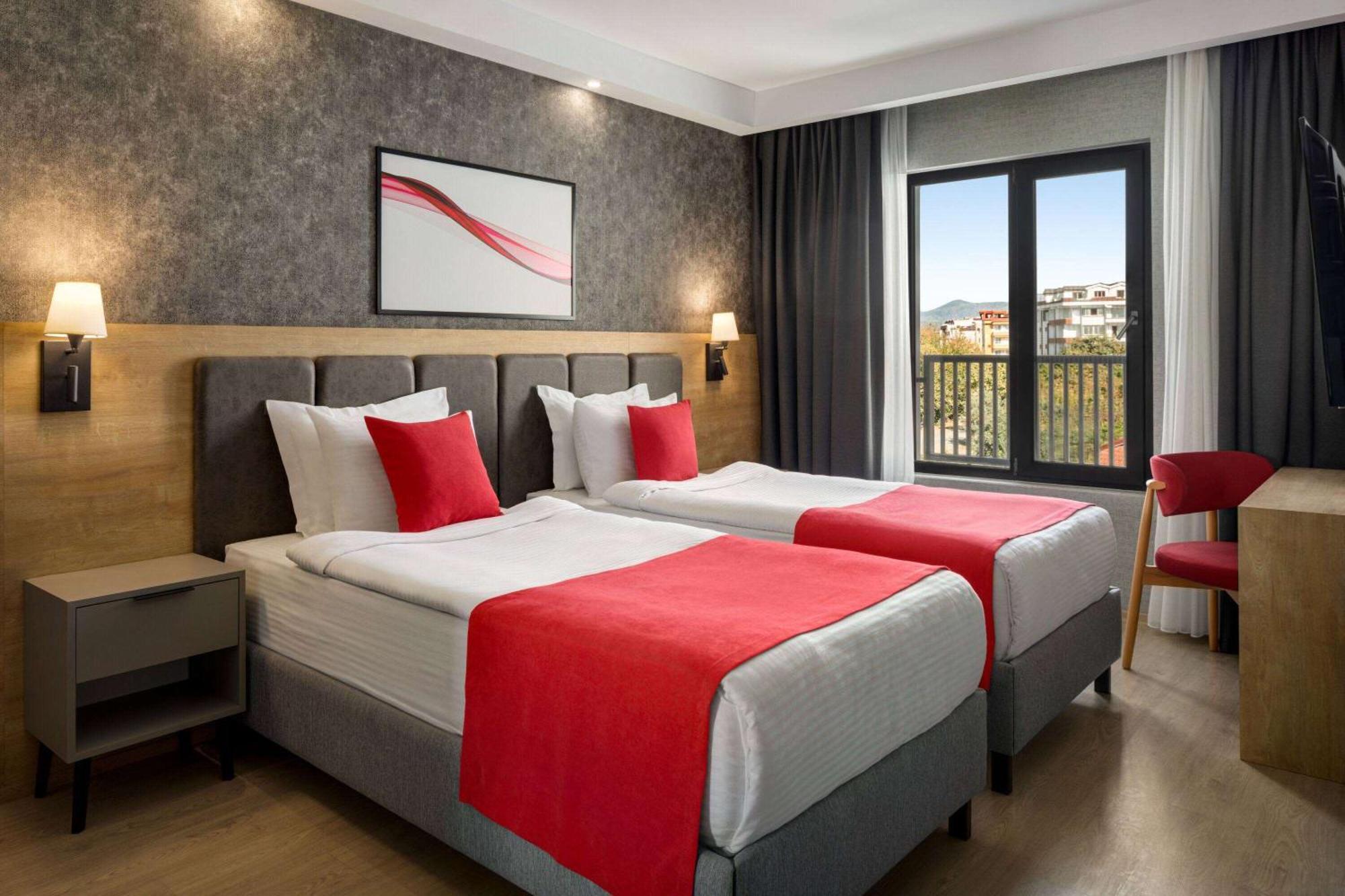 Ramada By Wyndham Dalaman Eksteriør billede