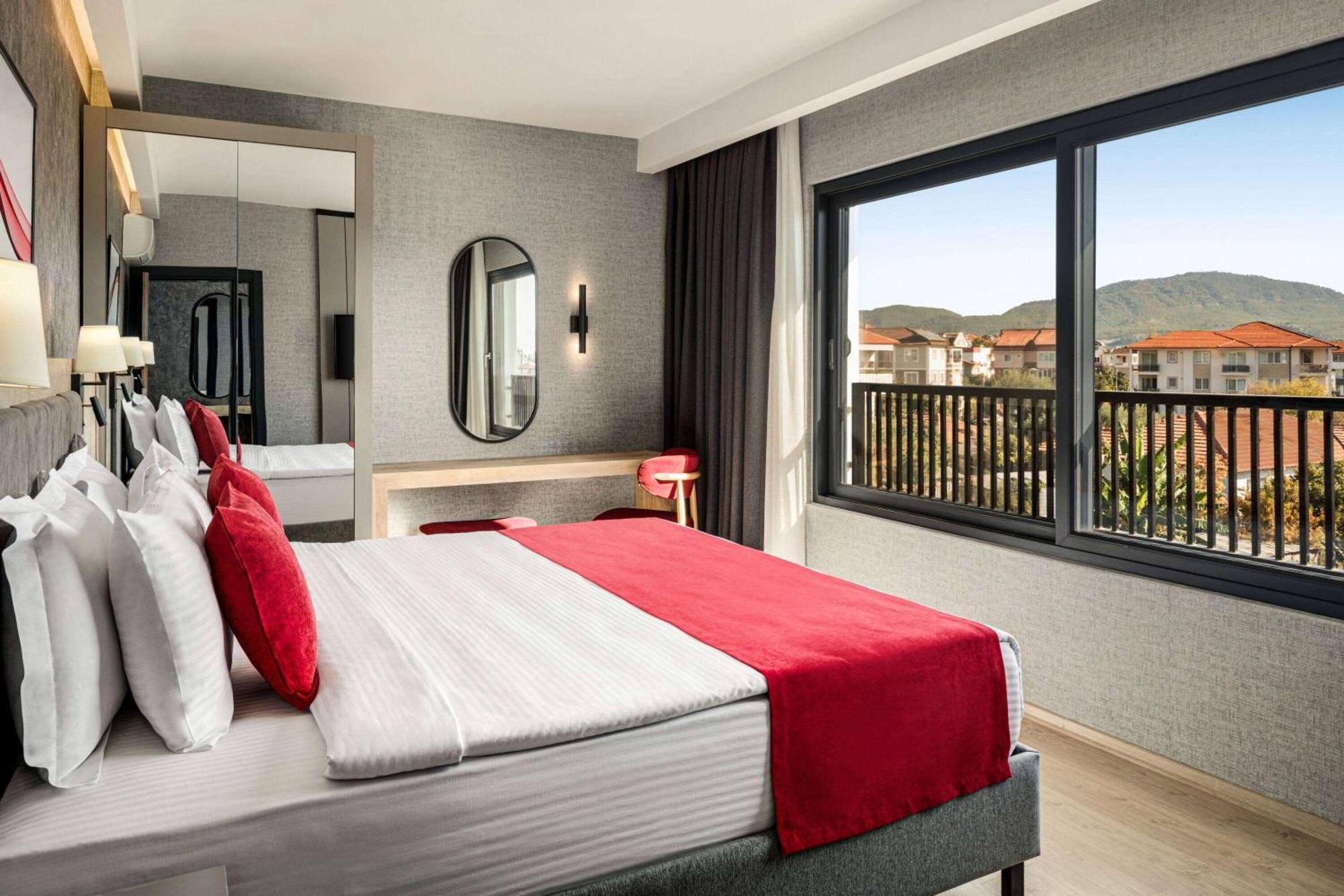 Ramada By Wyndham Dalaman Eksteriør billede